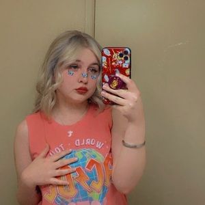 Meet your Posher, Hailee